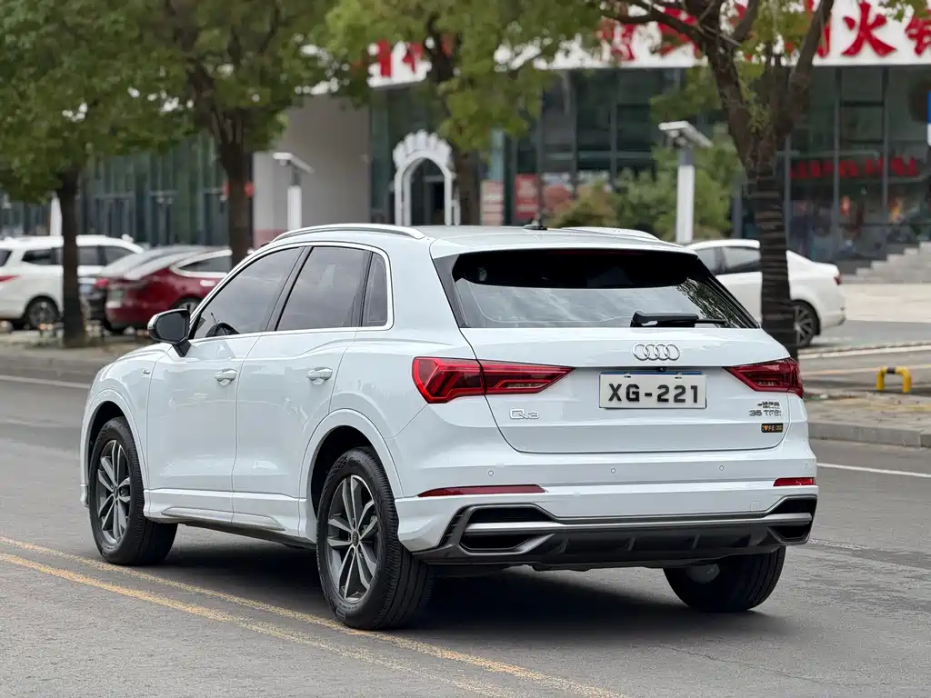 Audi Q3 — фото 6