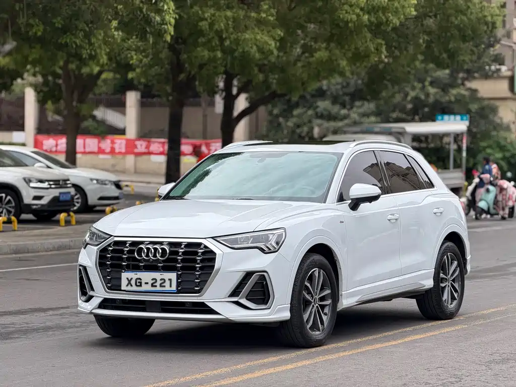 Audi Q3