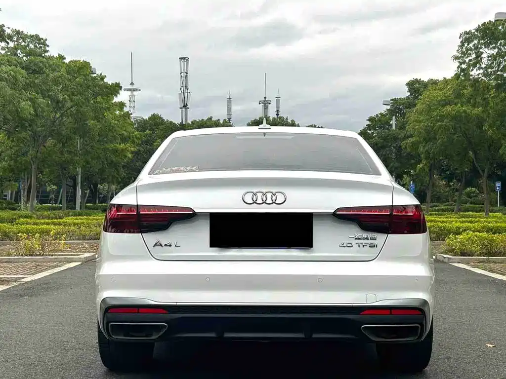 Audi A4L — фото 4