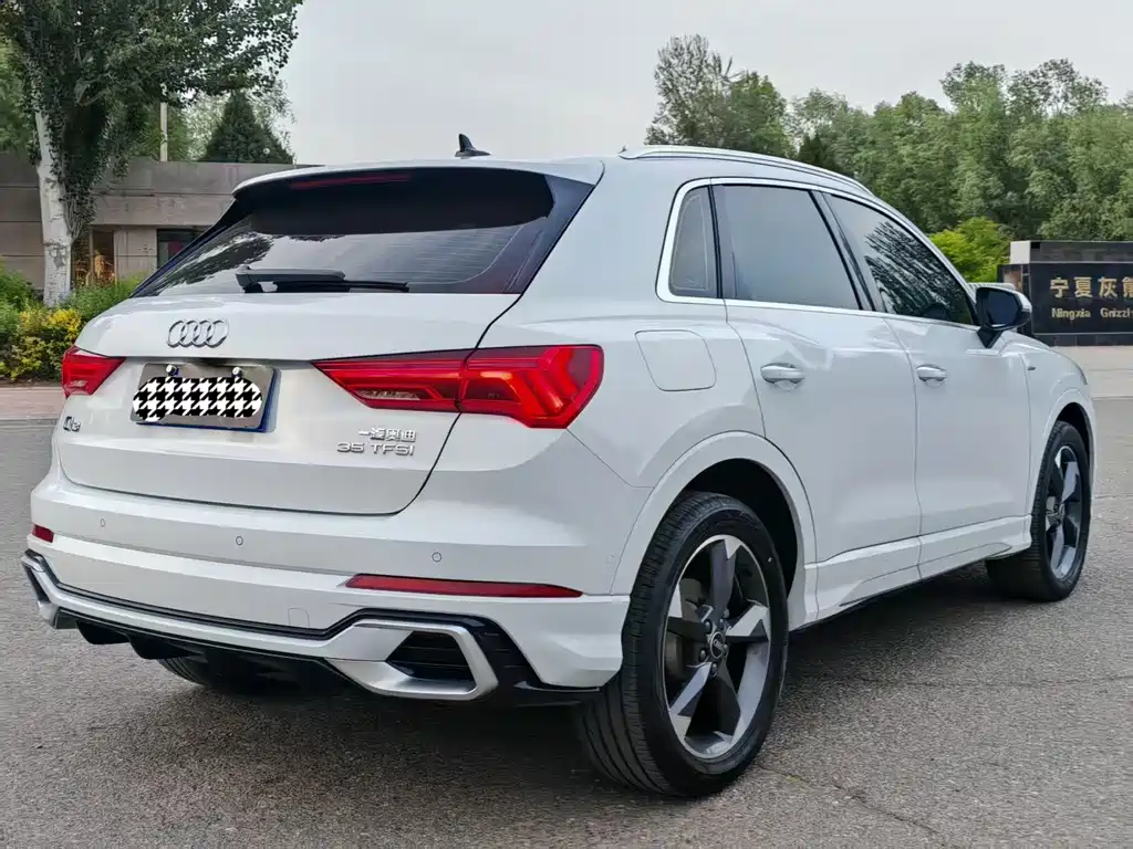 Audi Q3 — фото 7