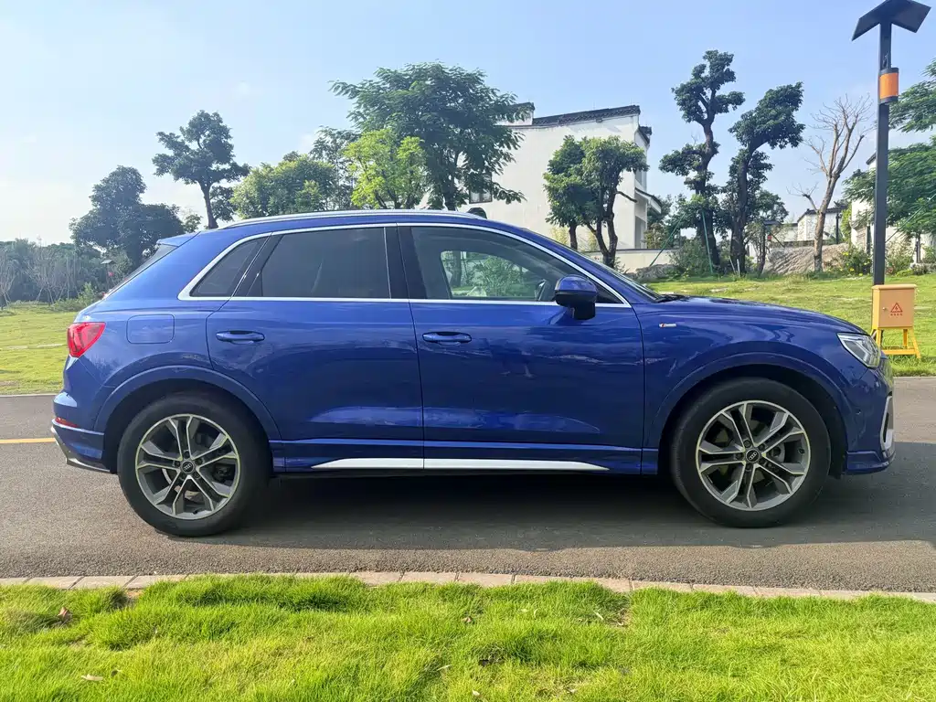 Audi Q3 — фото 4