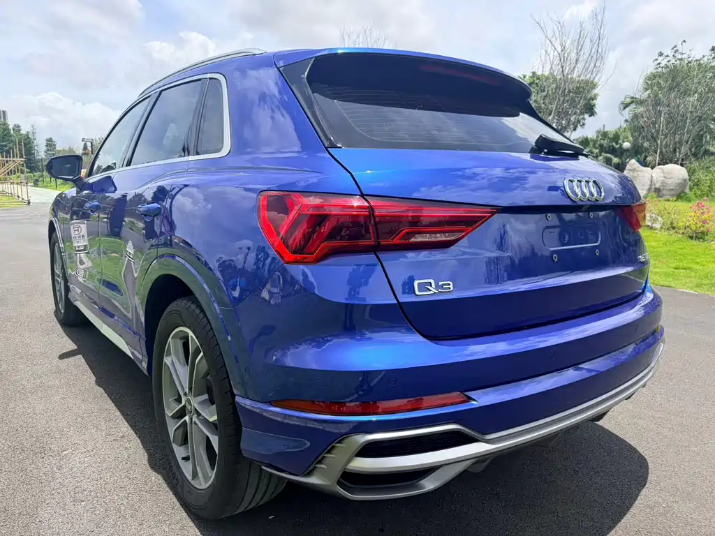 Audi Q3 — фото 6