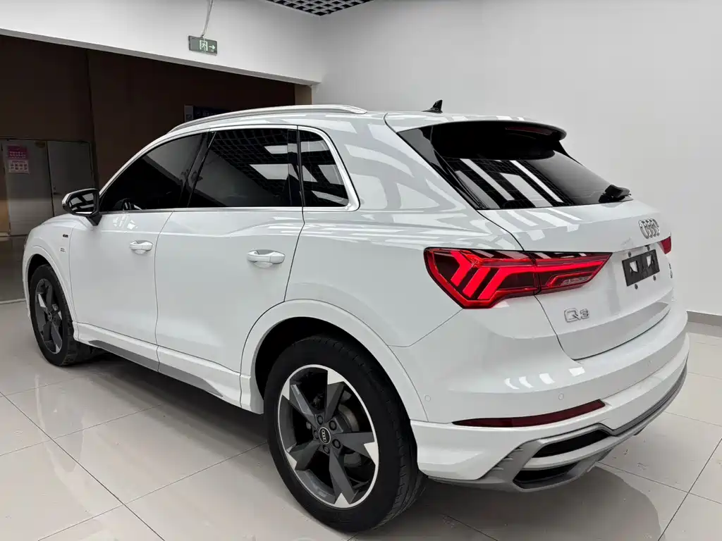 Audi Q3 — фото 4
