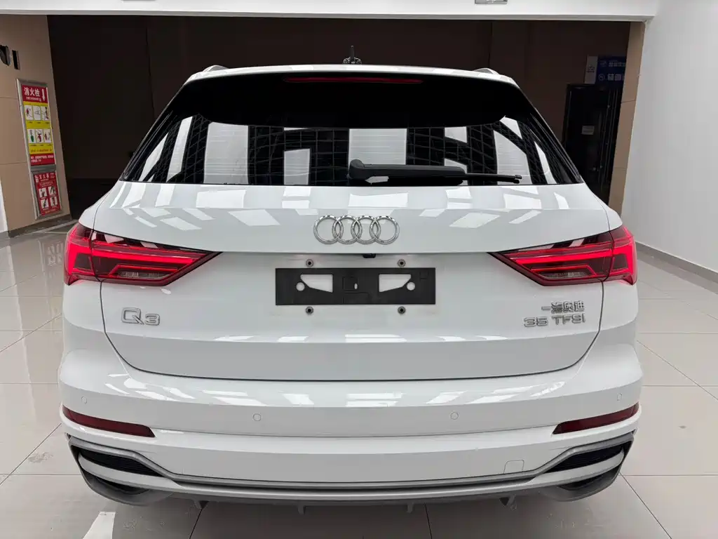 Audi Q3 — фото 5