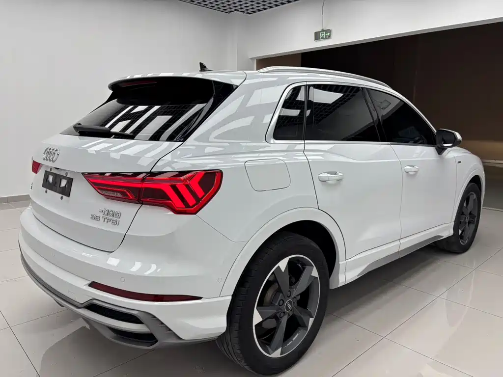 Audi Q3 — фото 6