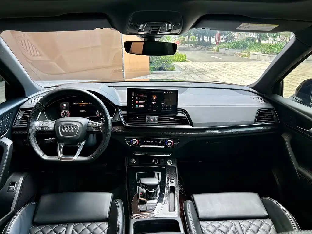 Audi Q5L Sportback — фото 8