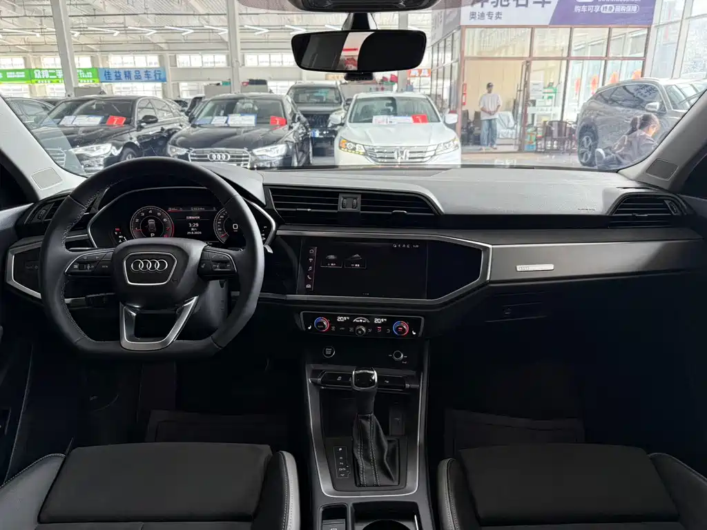 Audi Q3 — фото 5