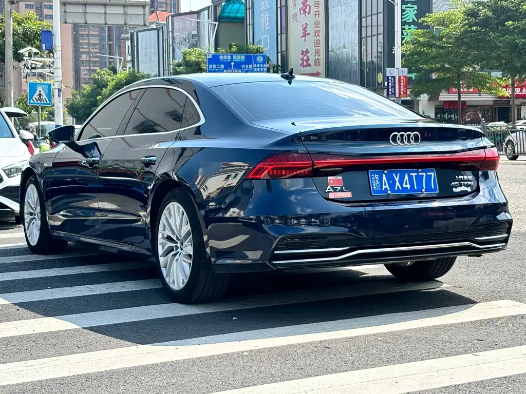 Audi A7L — фото 3