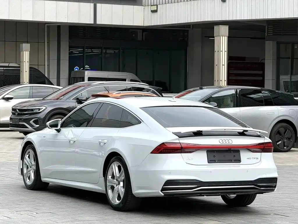 Audi A7 — фото 9