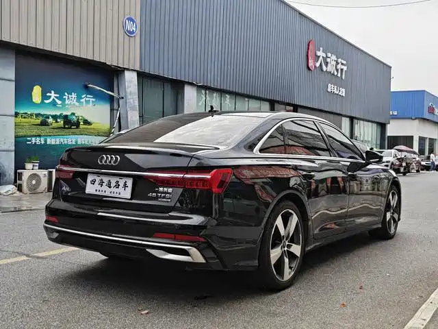 Audi A6L — фото 6