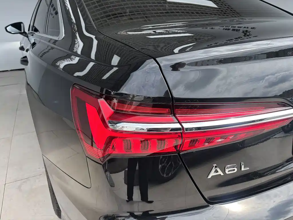 Audi A6L — фото 8