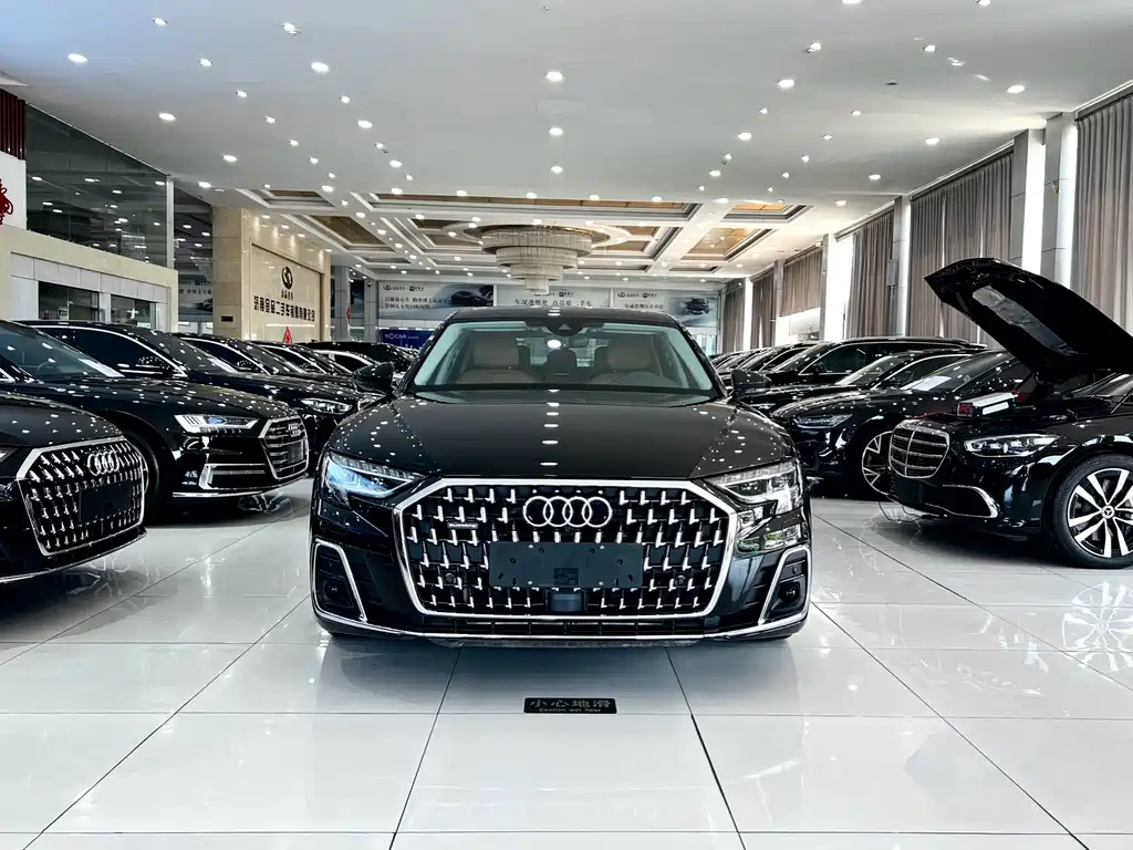 Audi A8 — фото 3