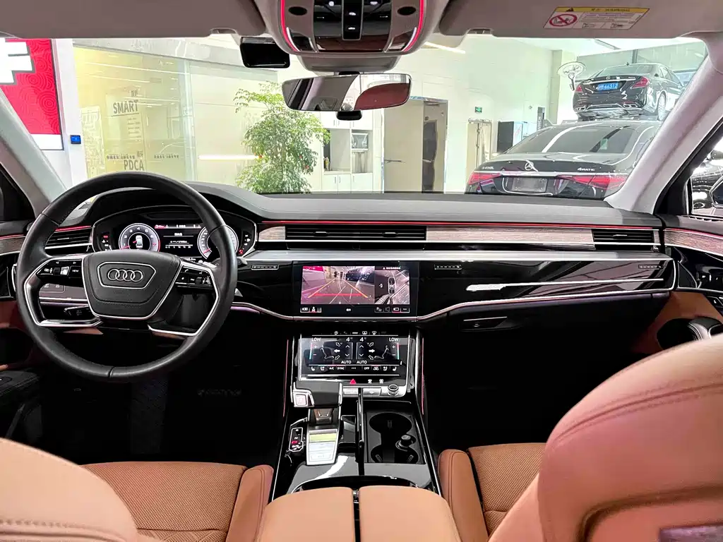 Audi A8 — фото 8