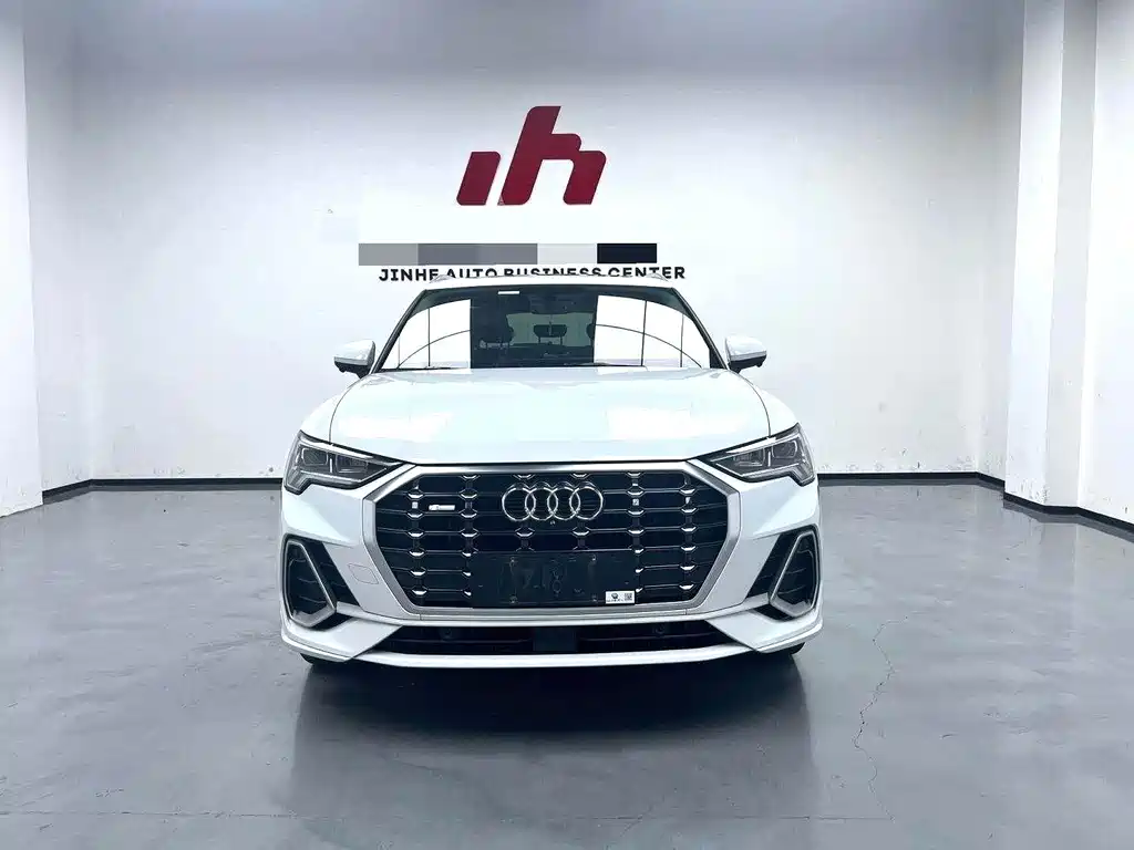 Audi Q3 — фото 2