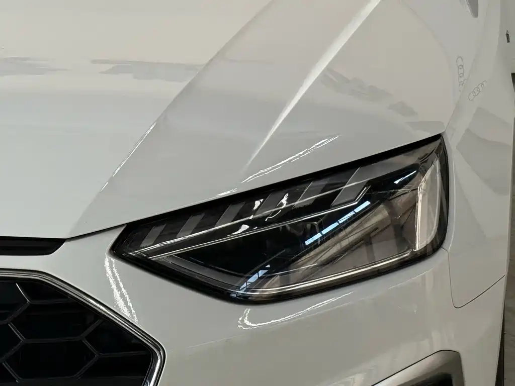 Audi A4L — фото 10