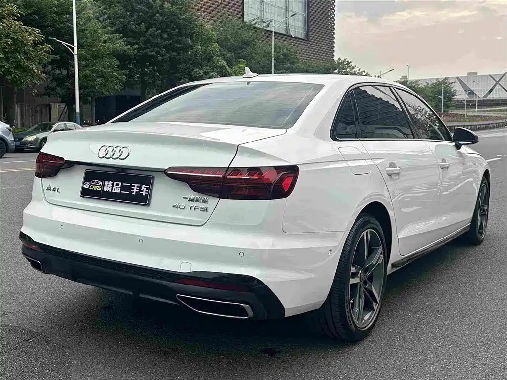 Audi A4L — фото 7