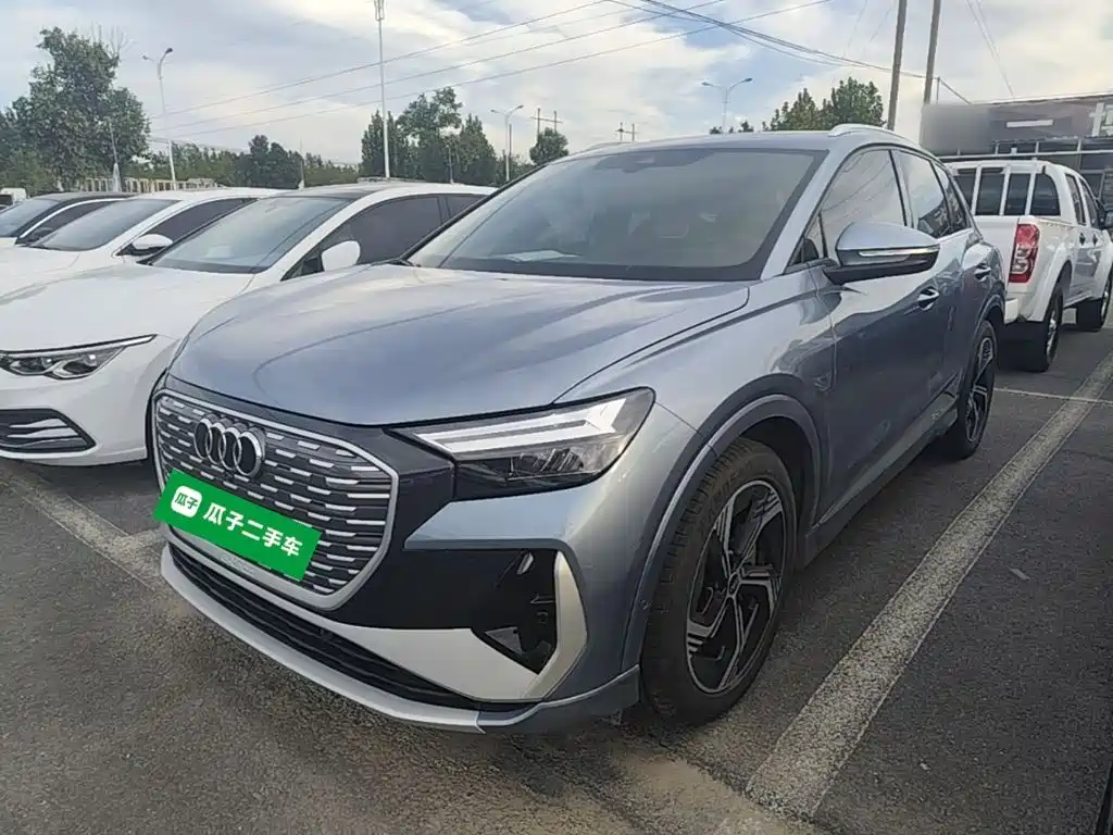 Audi Q4 e-tron — фото 2