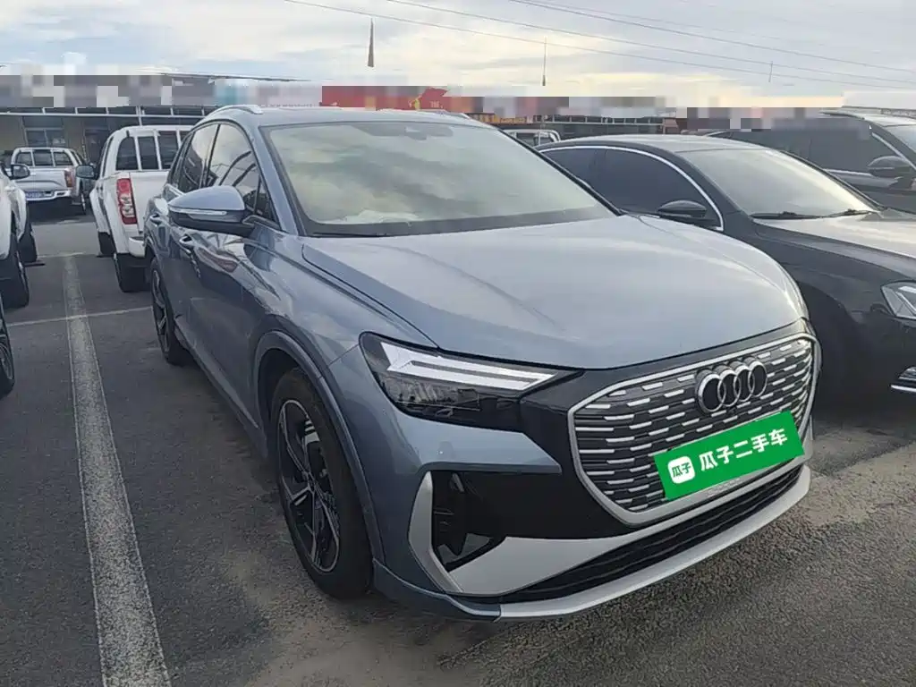 Audi Q4 e-tron — фото 4