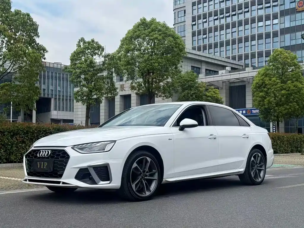 Audi A4L — фото 3