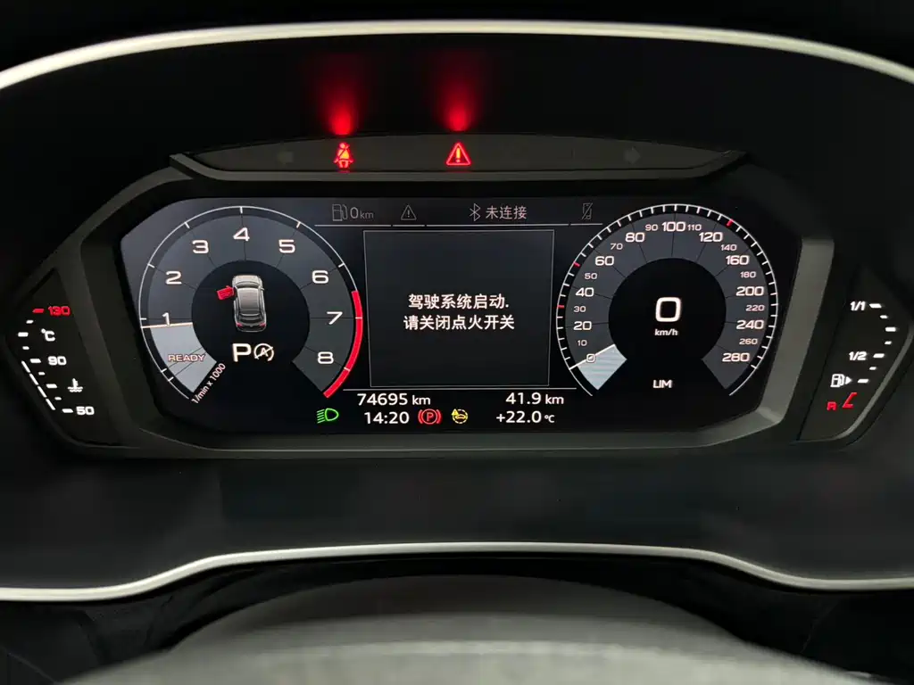 Audi Q3 Sportback — фото 14