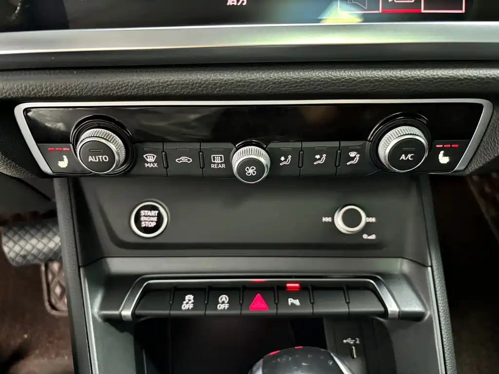 Audi Q3 Sportback — фото 15