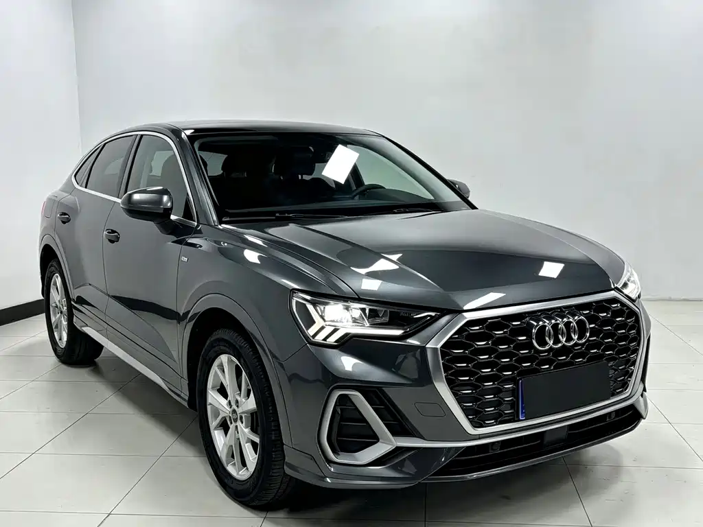 Audi Q3 Sportback — фото 3