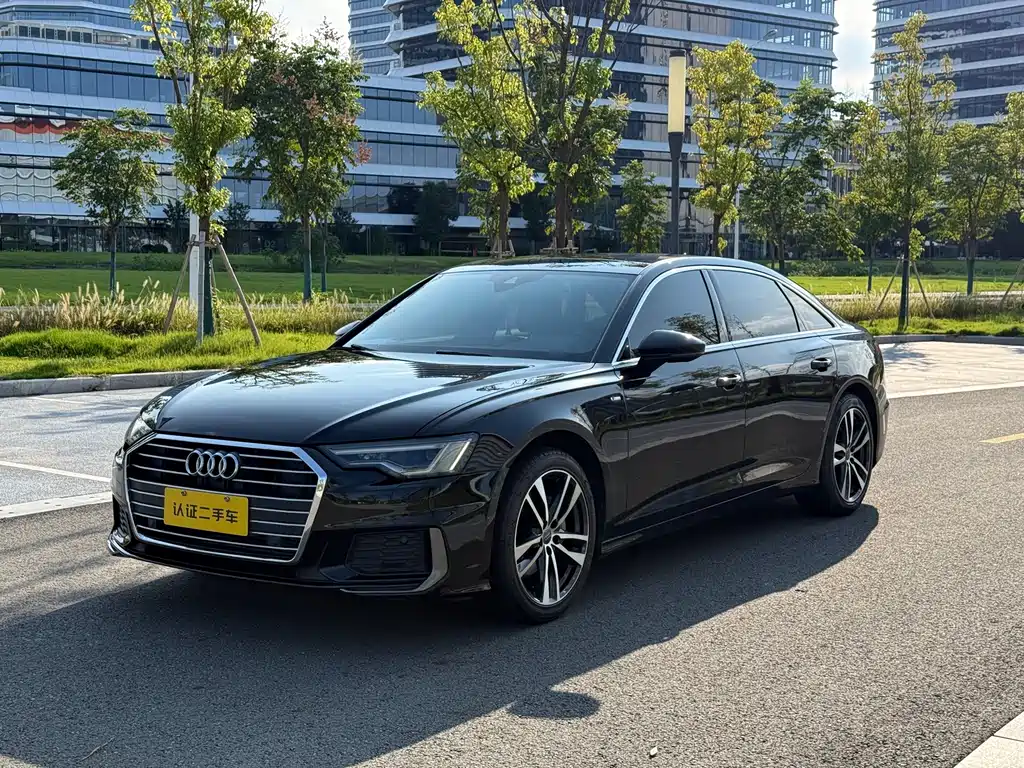 Audi A6L — фото 2
