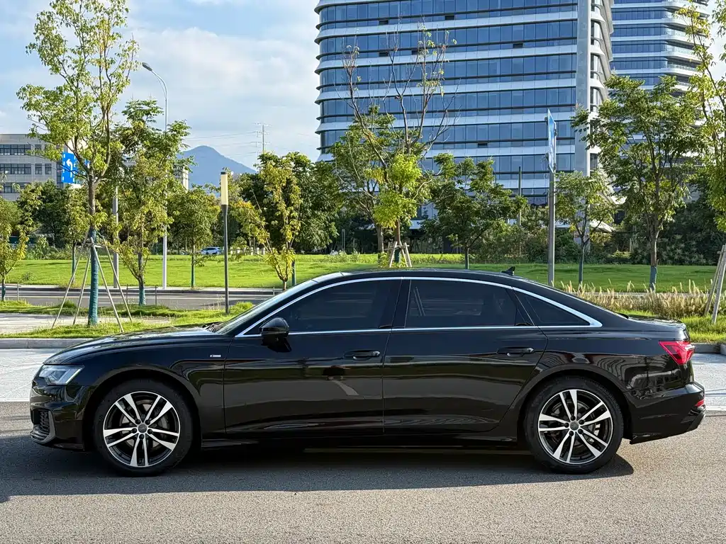 Audi A6L — фото 3