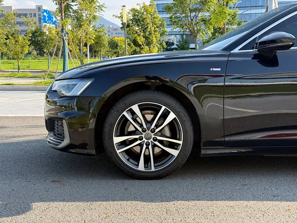 Audi A6L — фото 4