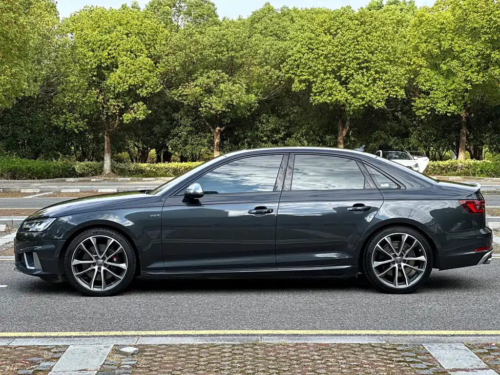 Audi S4 — фото 4