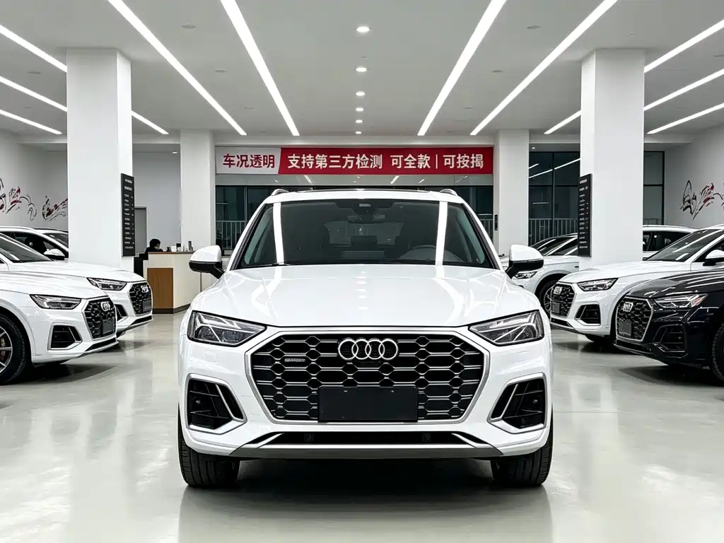 Audi Q5L — фото 3