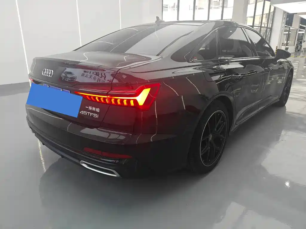 Audi A6L — фото 5