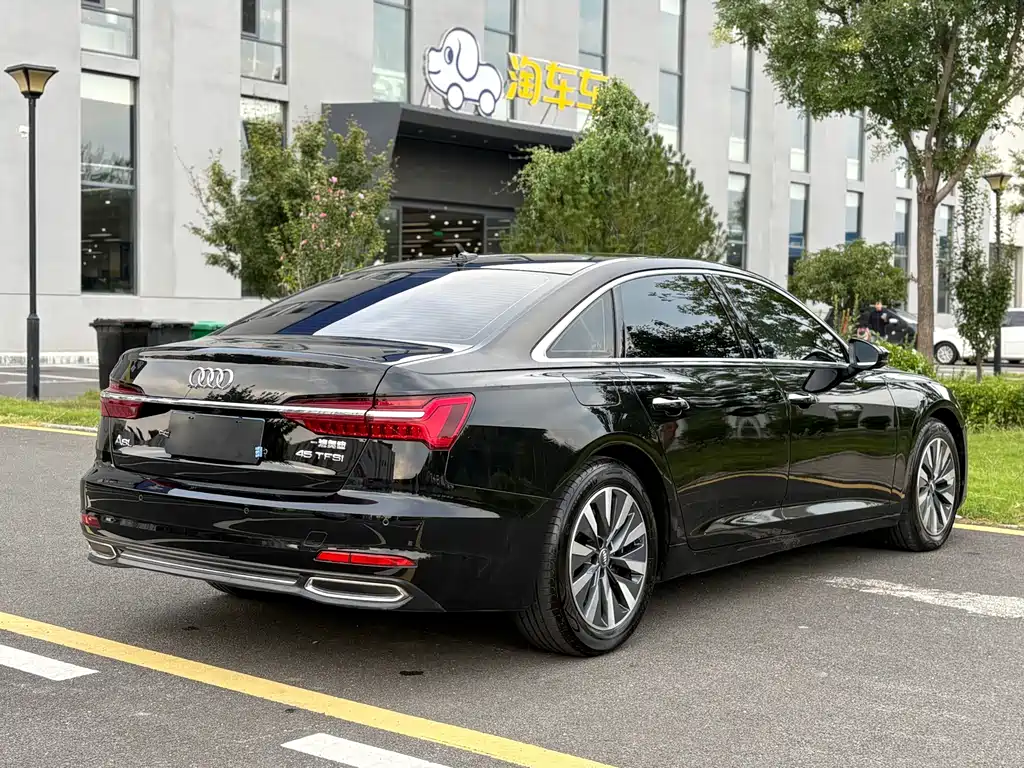 Audi A6L — фото 5