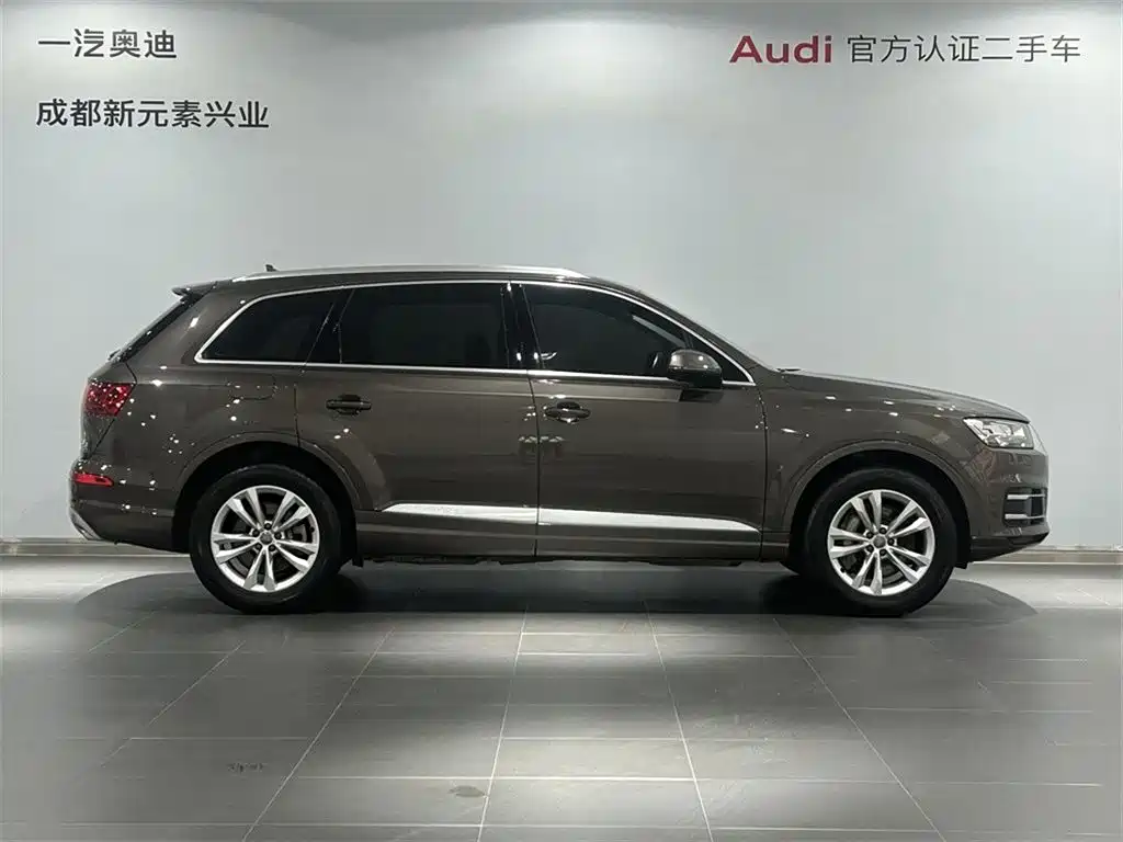 Audi Q7 — фото 3