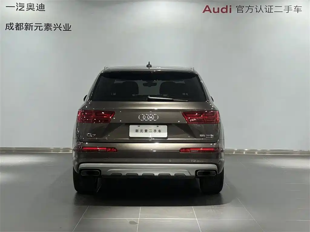 Audi Q7 — фото 5