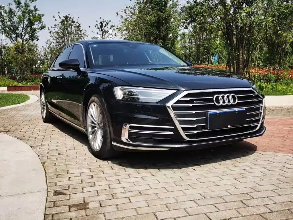 Audi A8 — фото 3