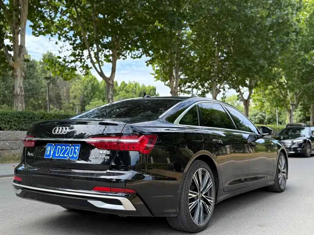 Audi A6L — фото 9