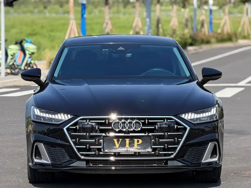 Audi A7L — фото 2