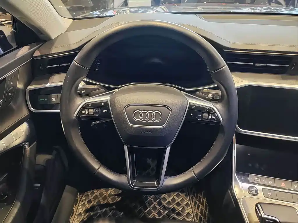 Audi A7 — фото 7