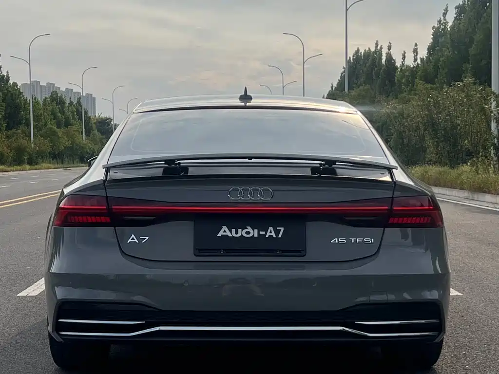 Audi A7 — фото 5
