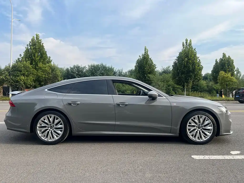 Audi A7 — фото 7