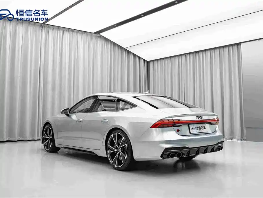 Audi A7 — фото 7