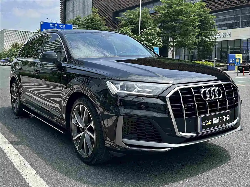 Audi Q7 — фото 3