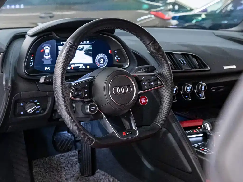 Audi R8 — фото 10