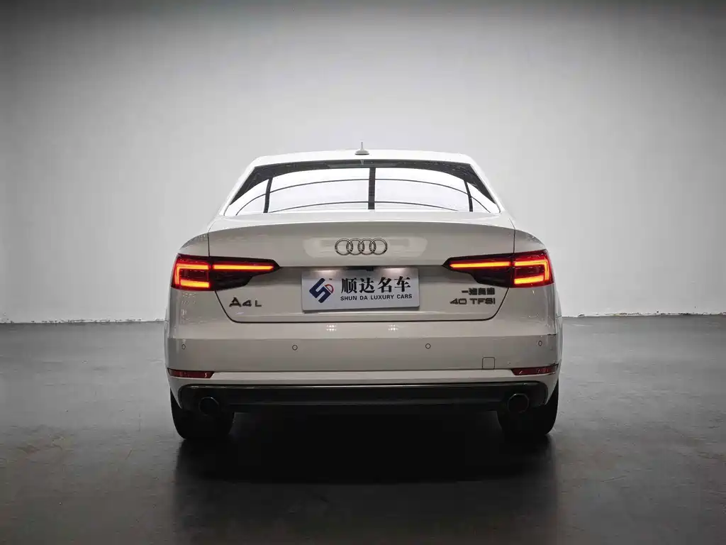 Audi A4L — фото 3