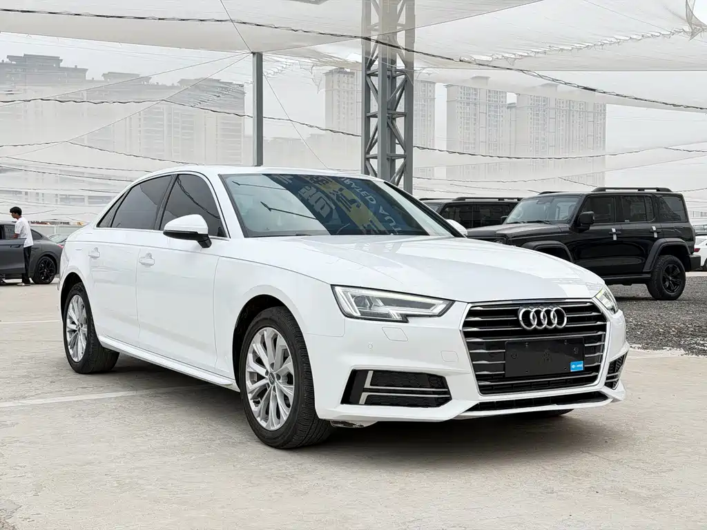Audi A4L — фото 3