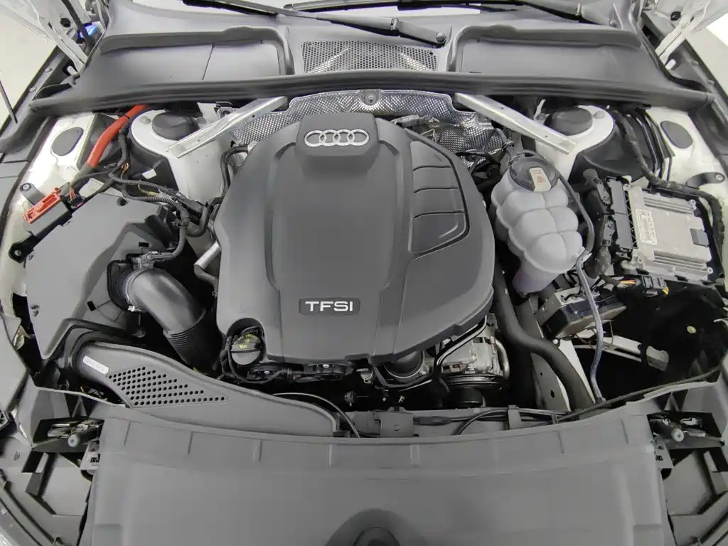 Audi A4L — фото 6