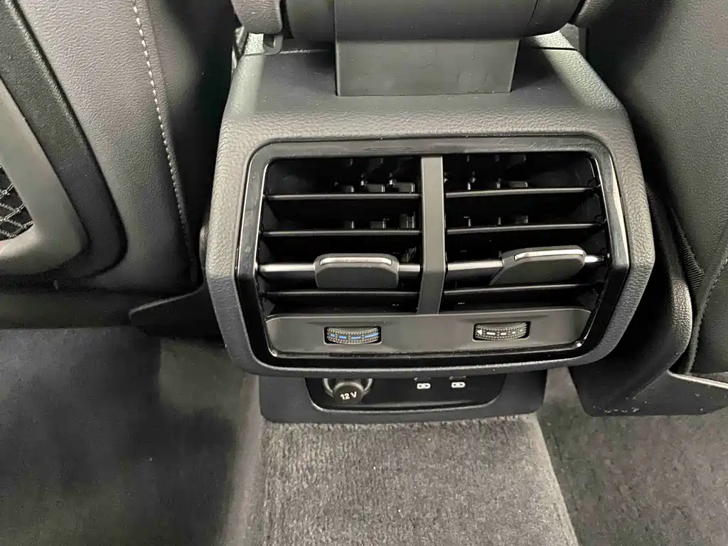 Audi Q3 Sportback — фото 13