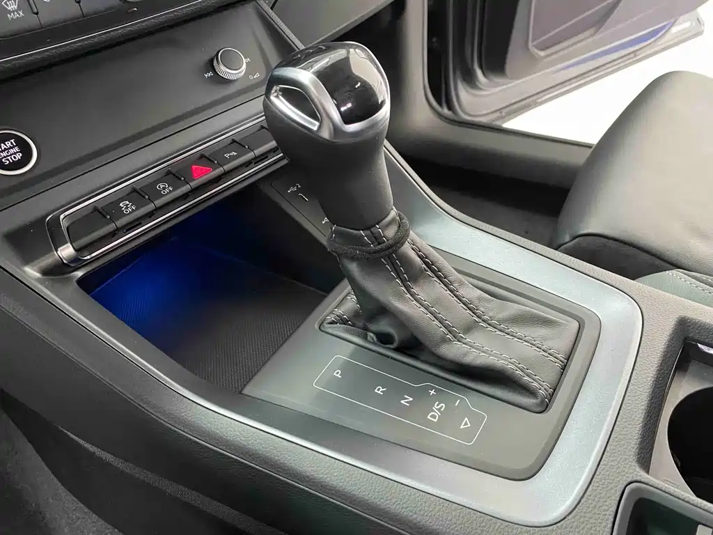 Audi Q3 Sportback — фото 19