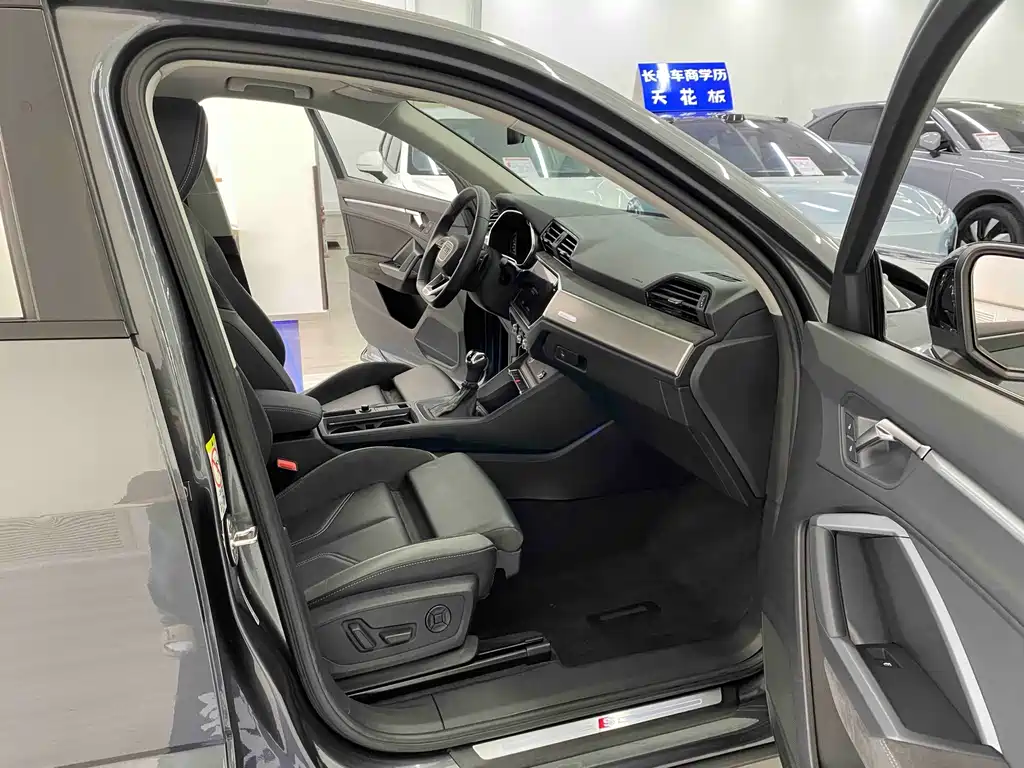 Audi Q3 Sportback — фото 7
